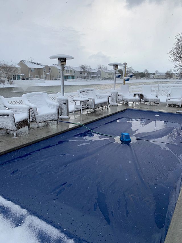 Latham fiberglass pool with recessed track automatic safety cover